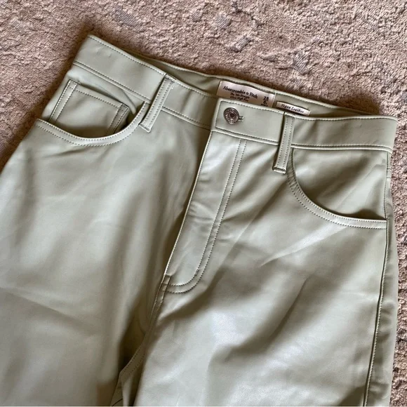 Abercrombie & Fitch 90’s Straight Ultra High Rise Vegan Leather Sage Green Pants - Picture 3 of 10